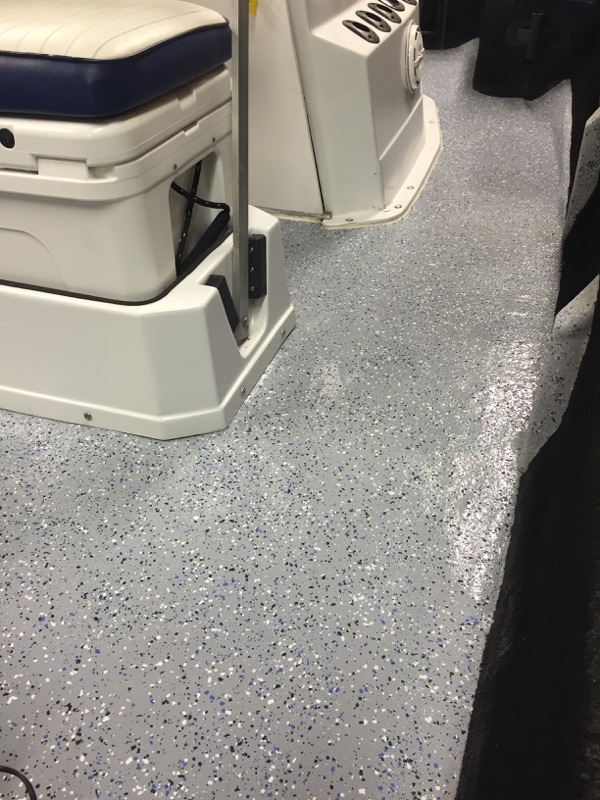 2000 Pro Master Center Console Fishing Boat 18ft with Trailer