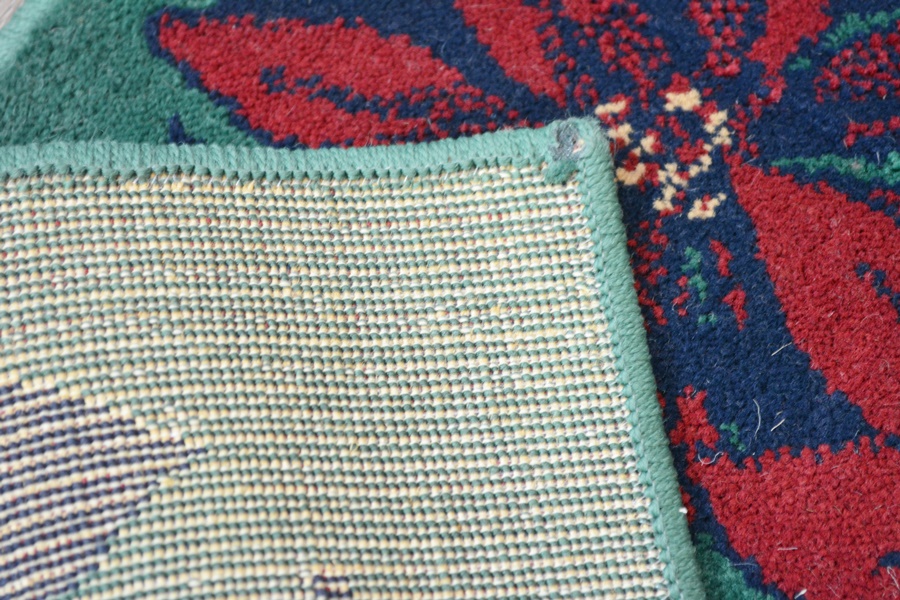 Poinsetta Machine Woven Area Rug