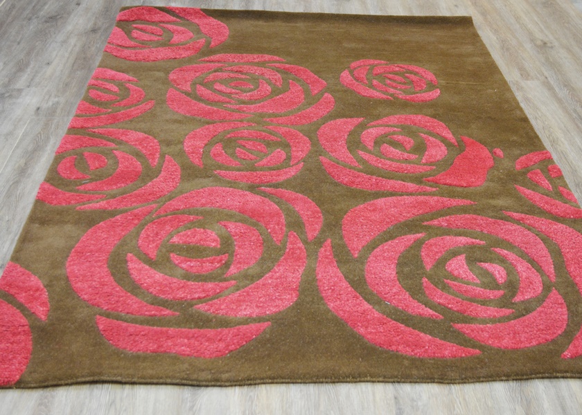 Contemporary Chocolate and Raspberry Rose Tufted Wool Area Rug
