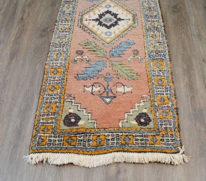 Persian Meshkin Geometric Wool Runner