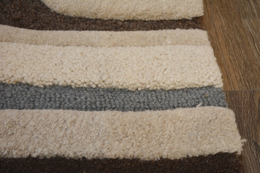 Contemporary Retro Style Tufted Wool Area Rug