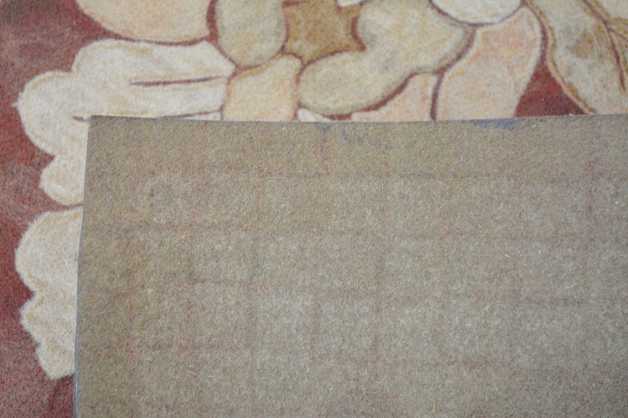 Lamontage Style Arabesque Felted Wool and Acrylic Area Rug