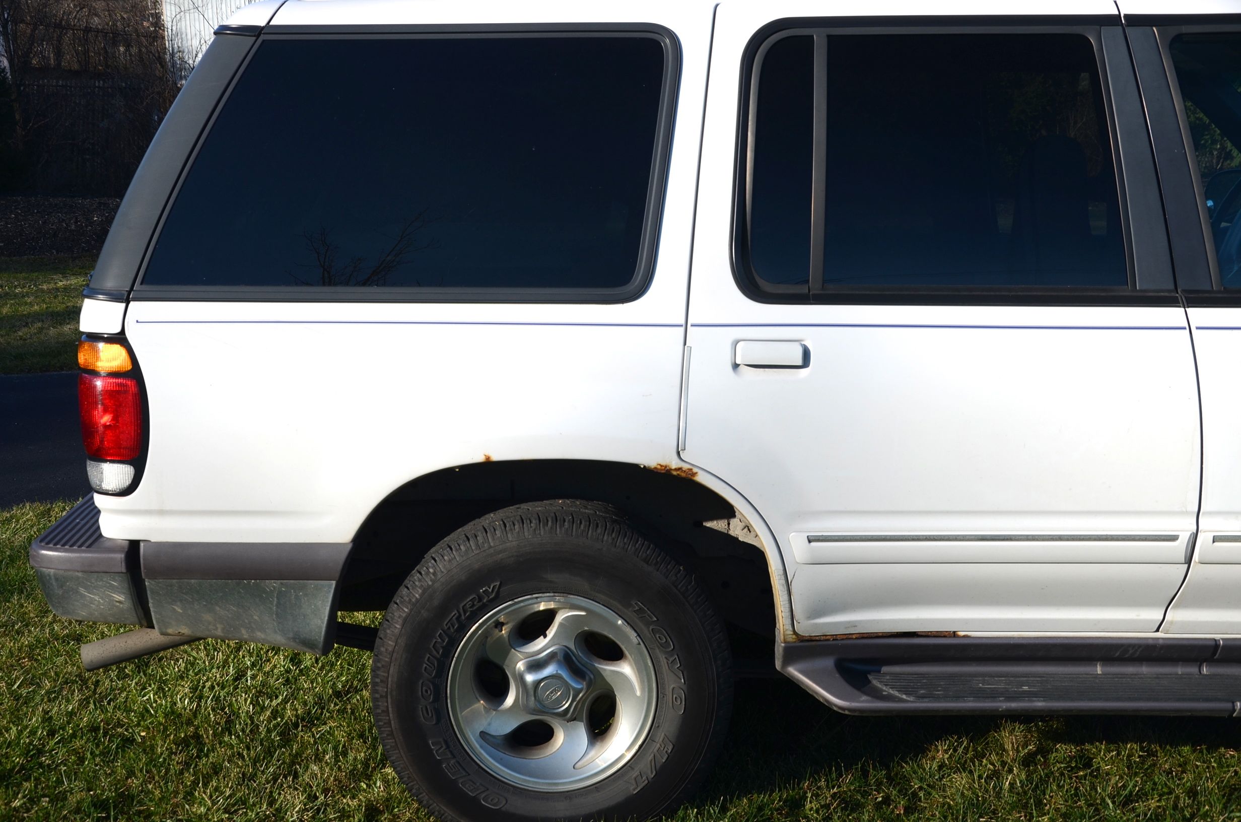 1997 White Ford Explorer Sports Utility Vehicle