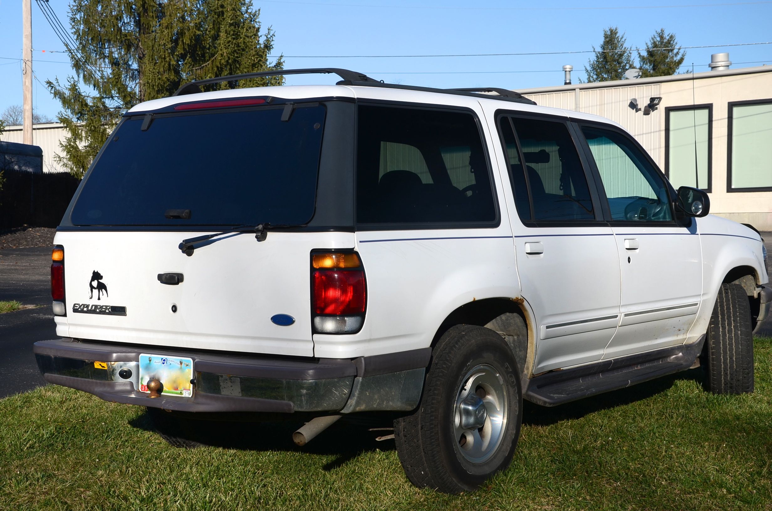 1997 White Ford Explorer Sports Utility Vehicle