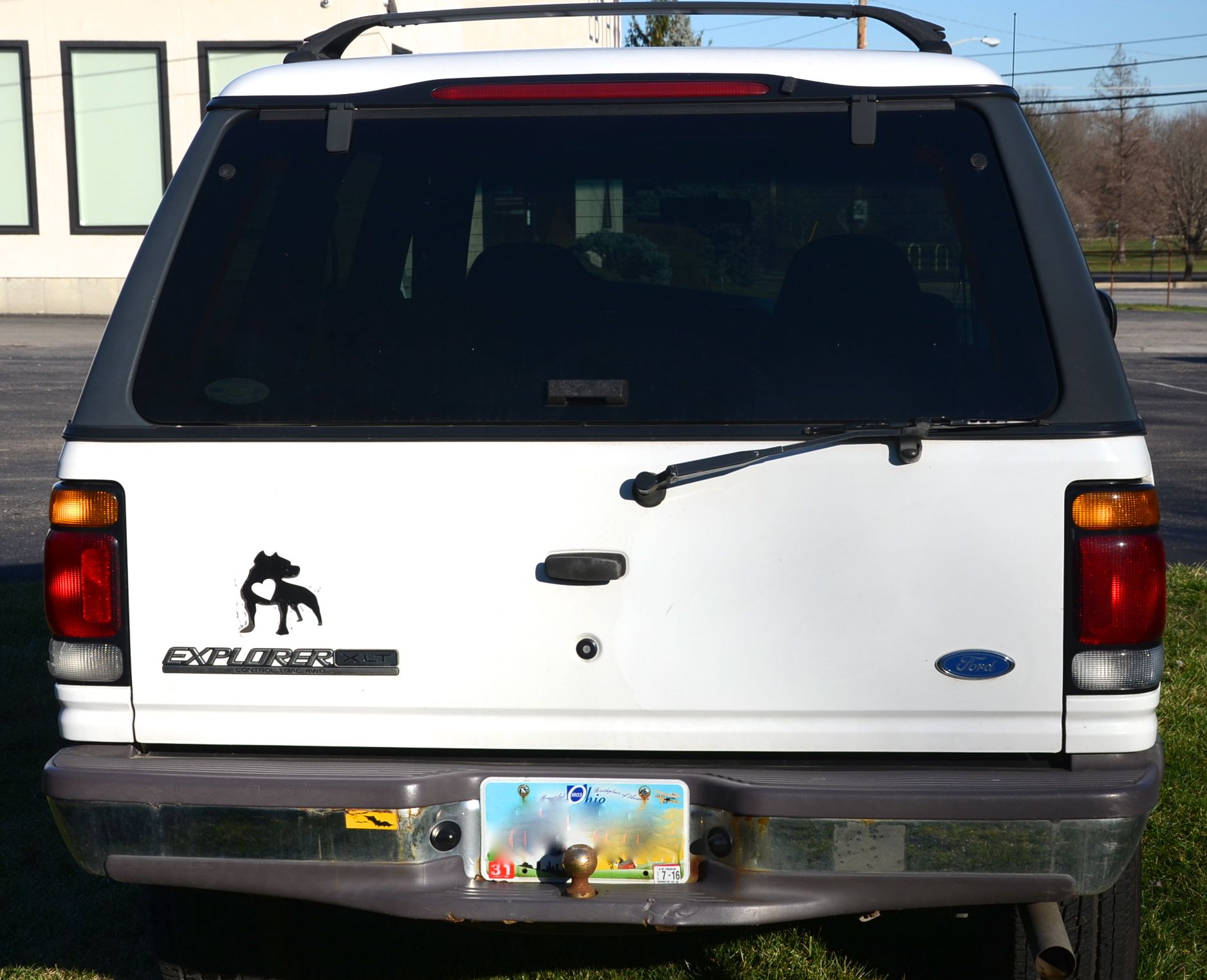 1997 White Ford Explorer Sports Utility Vehicle