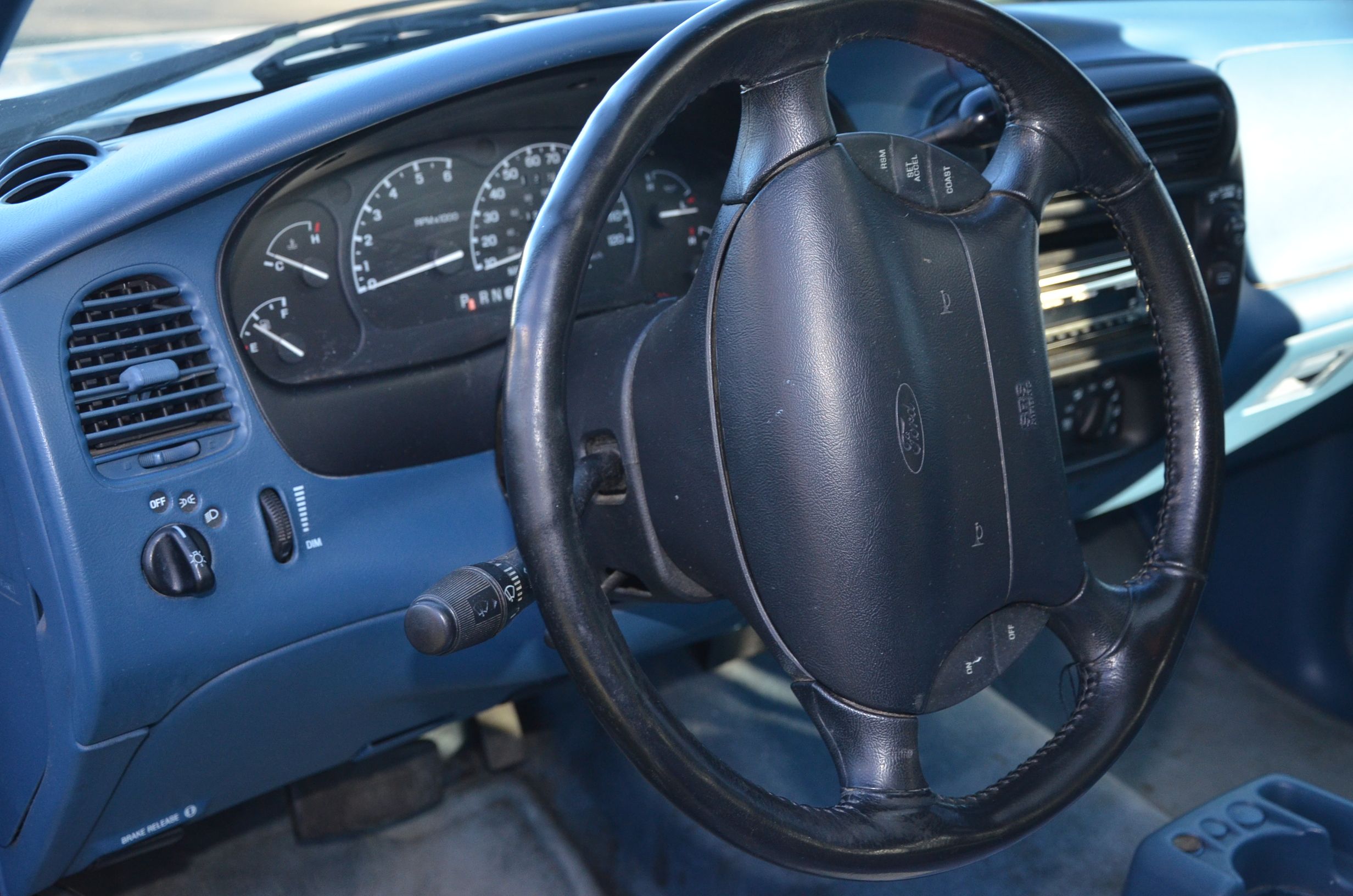 1997 White Ford Explorer Sports Utility Vehicle