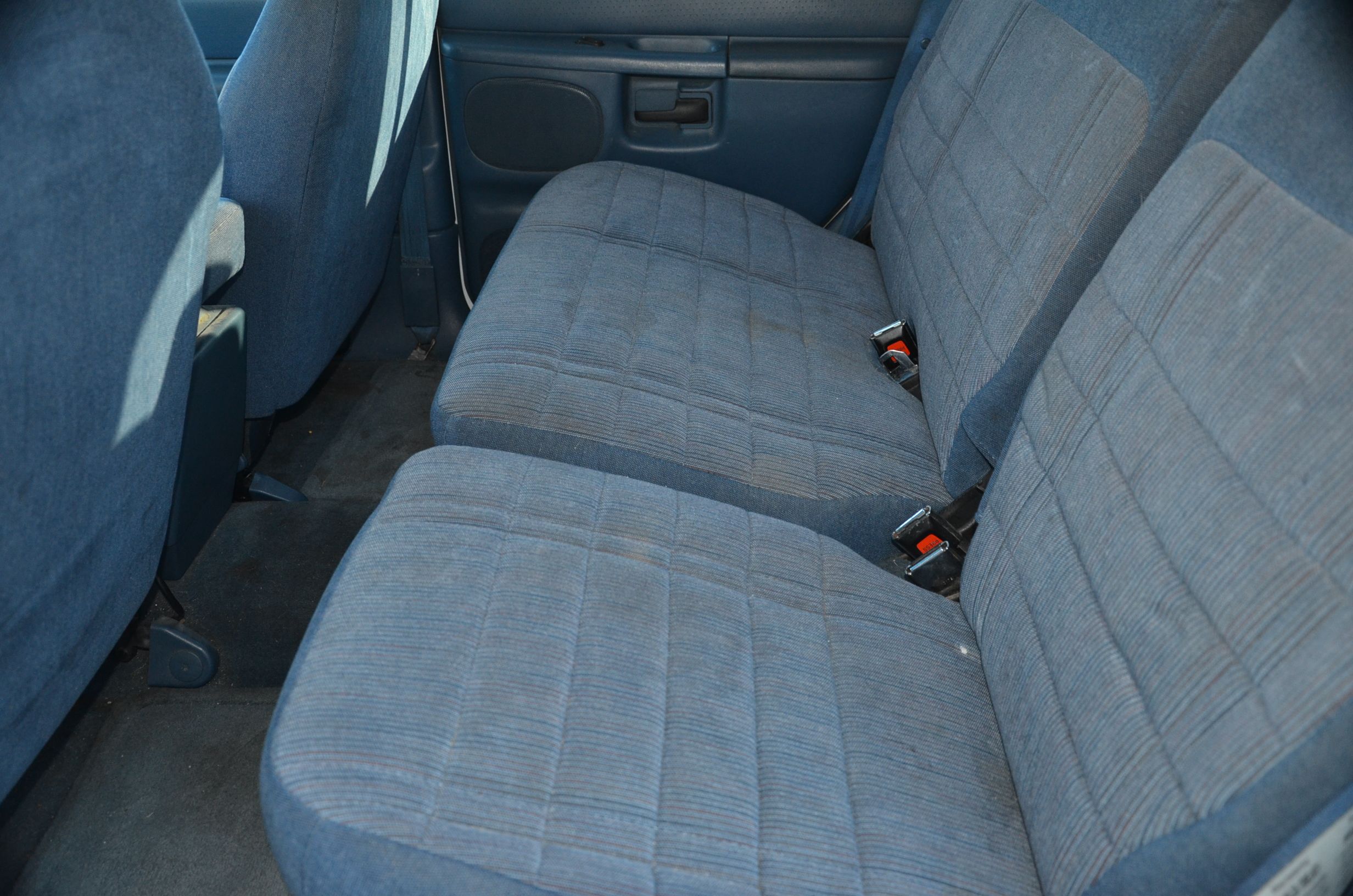 1997 White Ford Explorer Sports Utility Vehicle