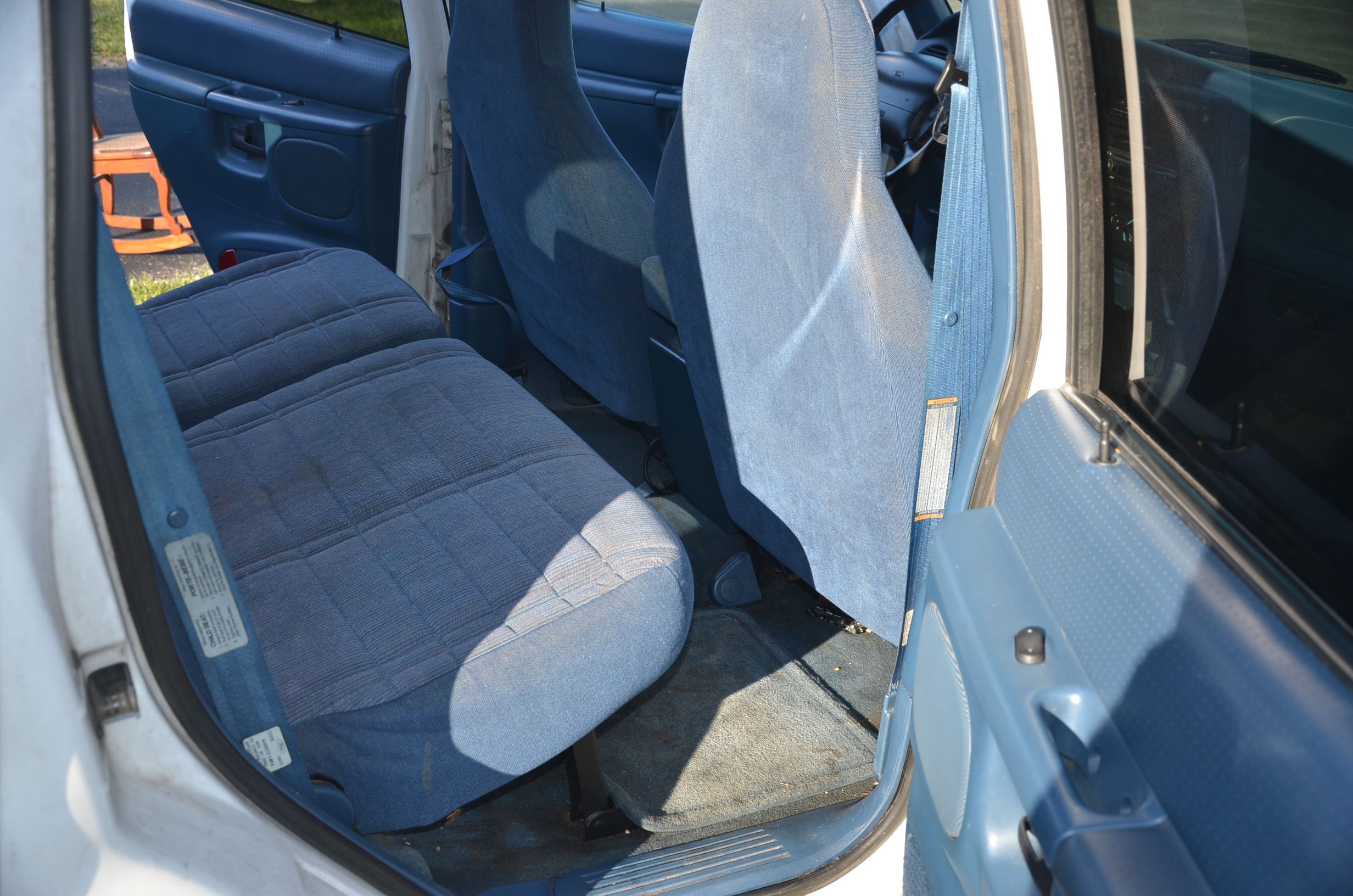 1997 White Ford Explorer Sports Utility Vehicle