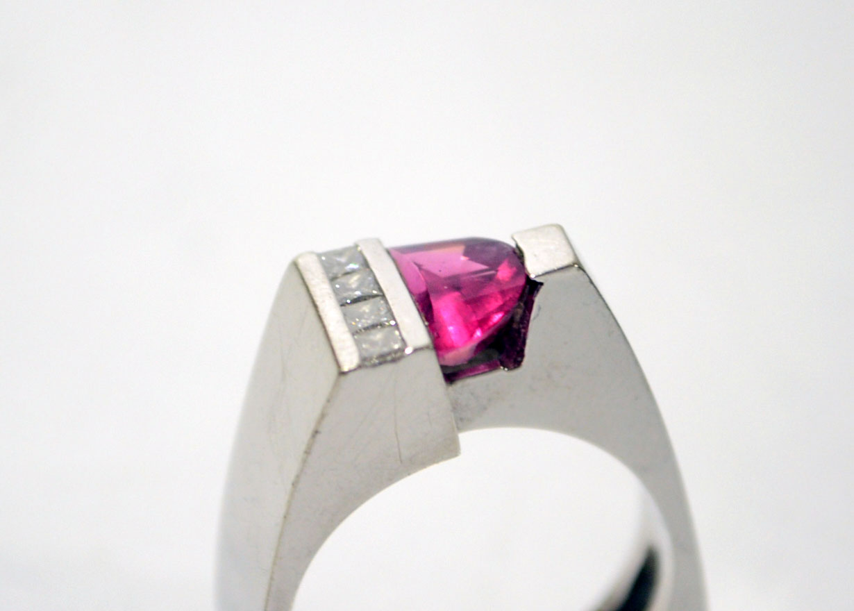 18K White Gold Pink Tourmaline And Diamond Ring