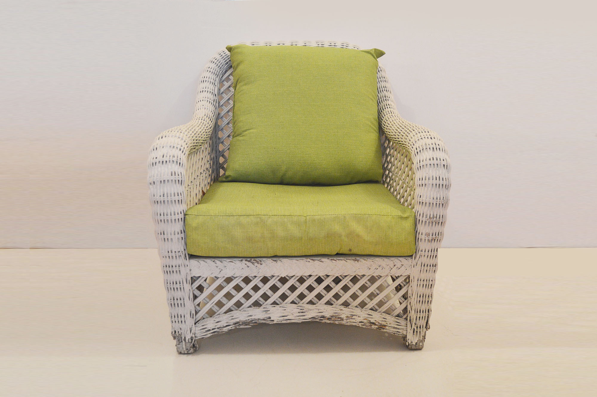 Vintage White Wicker Chair
