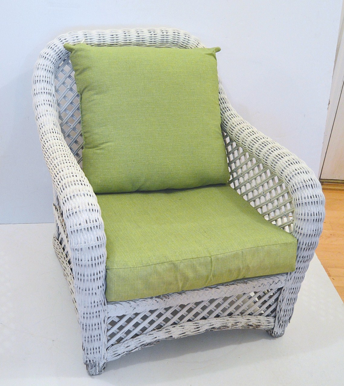 Vintage White Wicker Chair