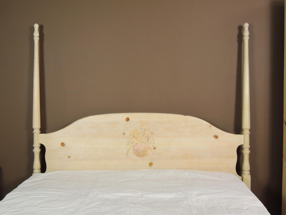 Vaughan Farmhouse Washed Pine Four Poster Bed