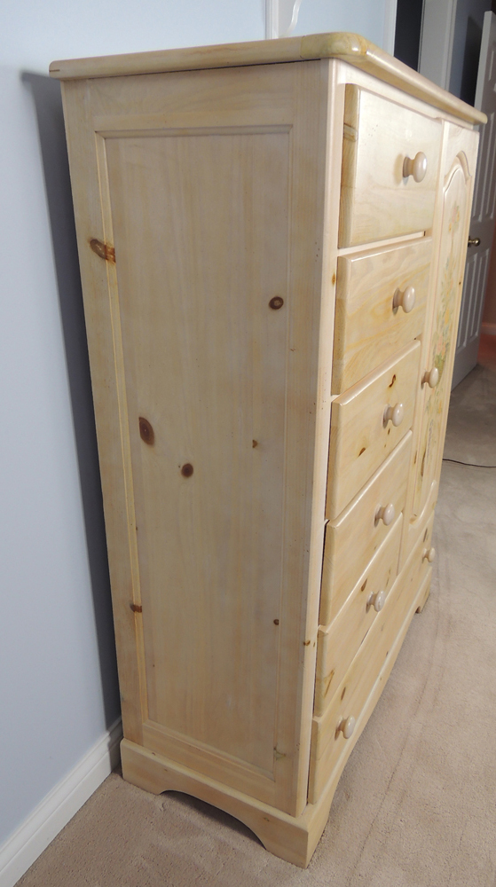 Vaughan Farmhouse Washed Pine Dresser Cabinet