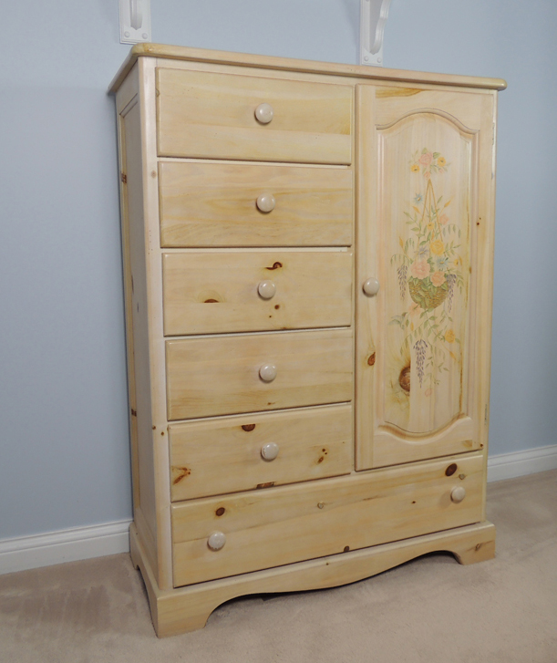 Vaughan Farmhouse Washed Pine Dresser Cabinet