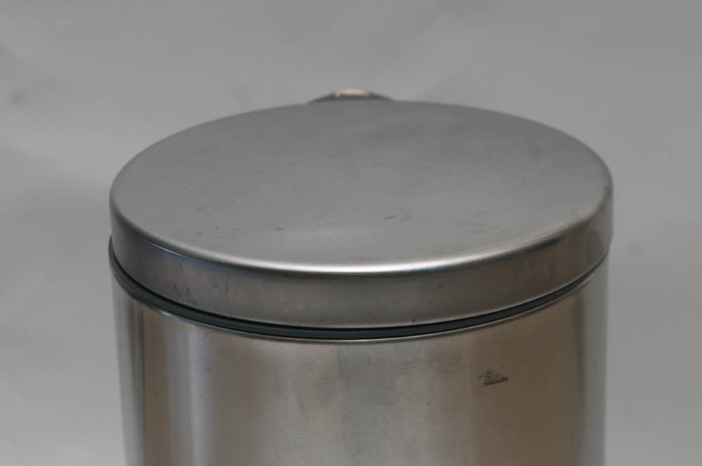 Seville Classic Kitchen Trash Bin