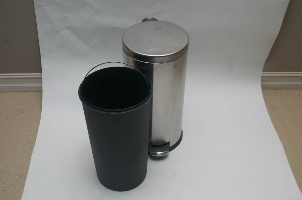 Seville Classic Kitchen Trash Bin