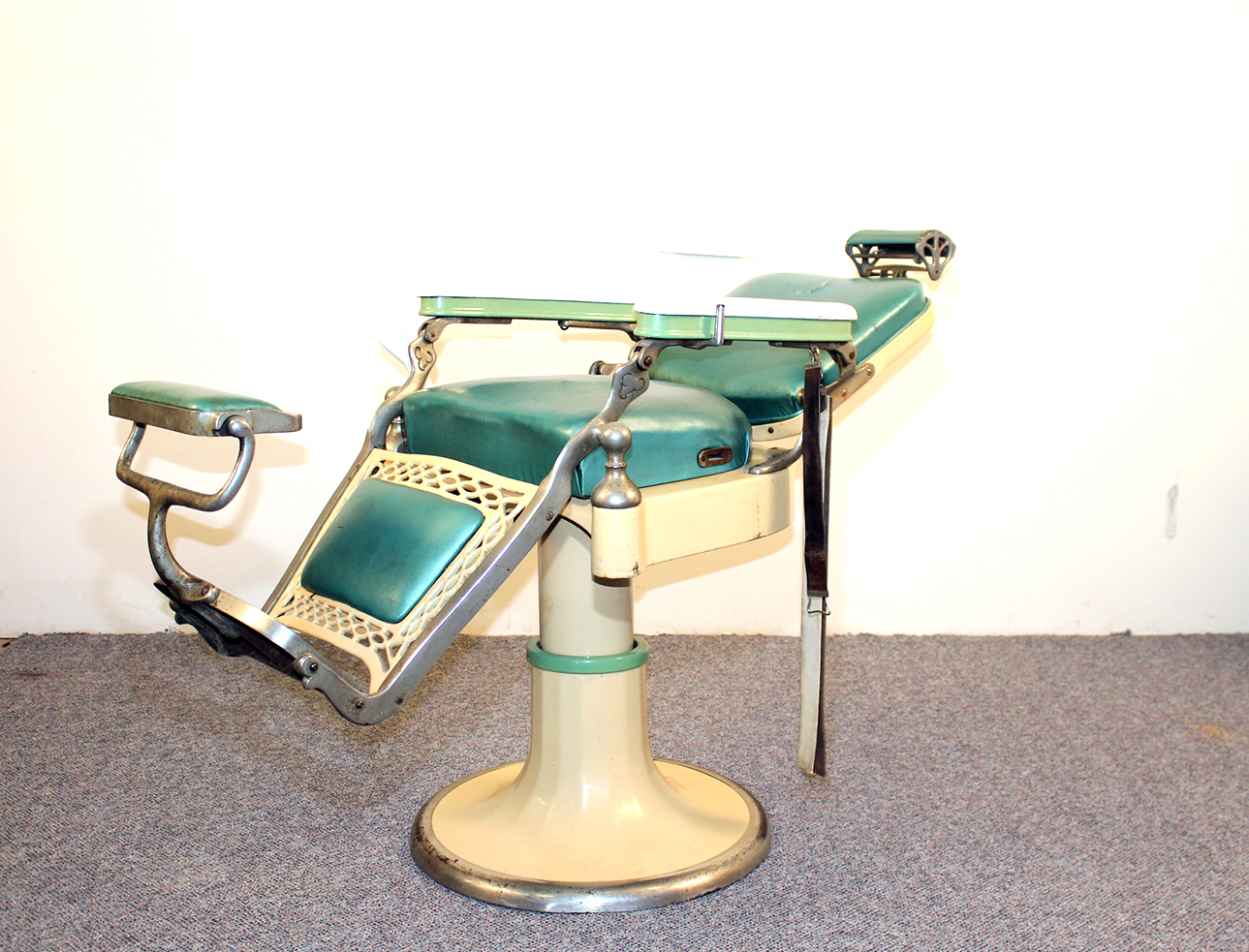 Vintage Emil J. Paidar Art Deco Barber Shop Chair