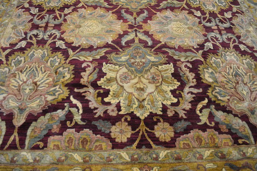 Agra Style Eggplant Hand Woven Wool Area Rug