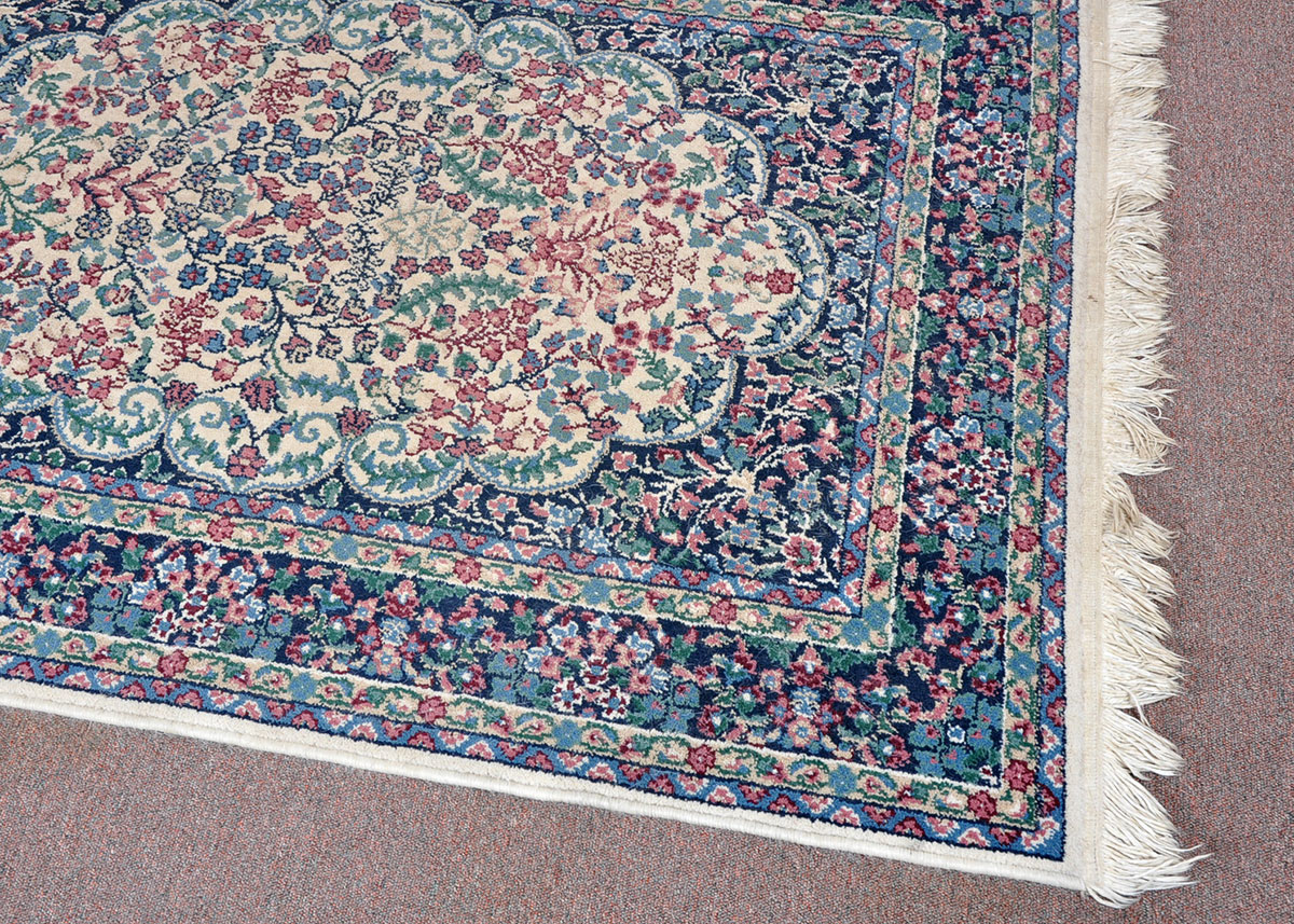 Area Rug with Floral Design