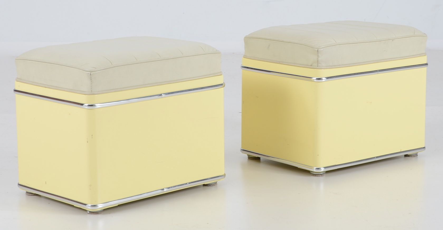 1959 Cadillac Car Couch With Two Matching Ottomans