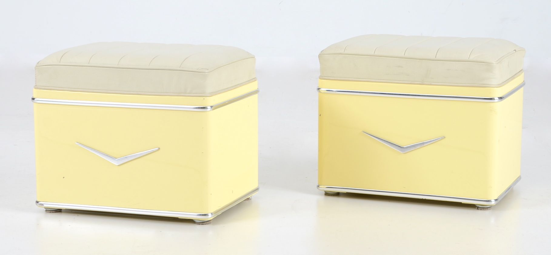 1959 Cadillac Car Couch With Two Matching Ottomans