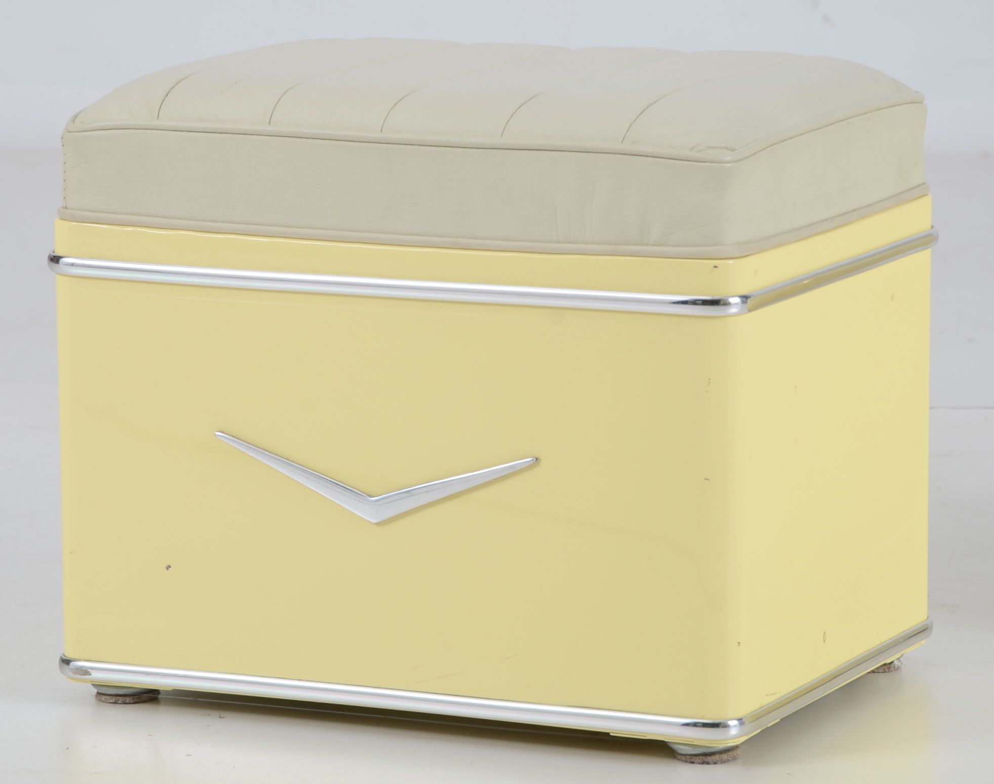 1959 Cadillac Car Couch With Two Matching Ottomans