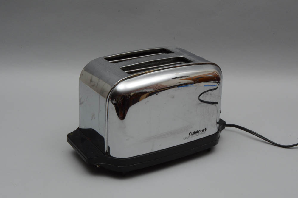 Oster Microwave, GE Electric Kettle and Cuisinart 2-Slice Toaster