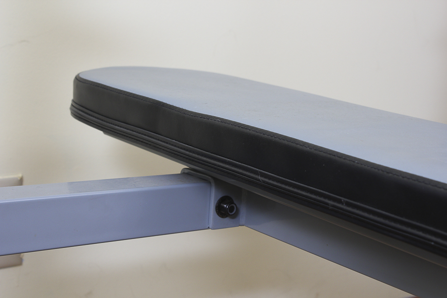 Iron Man M-SBA Incline Benchpress Machine