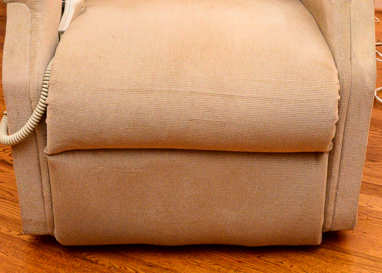 Pride Self-Lifting Chair