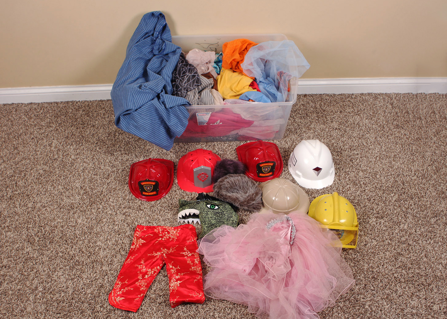Childrens Dress-Up Clothes and Costumes