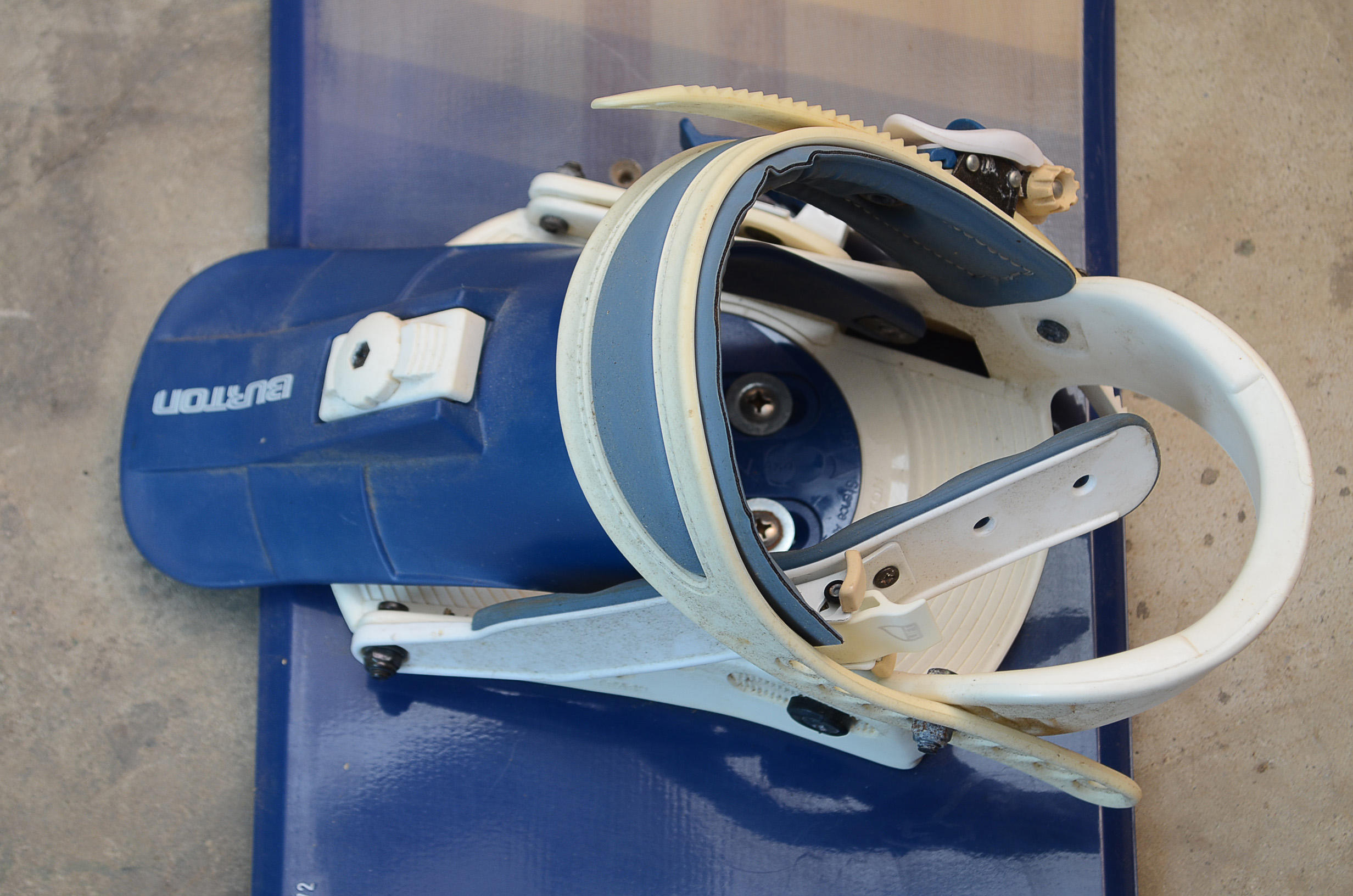 Nitro Snowboarders VX62 Snowboard with Burton Bindings