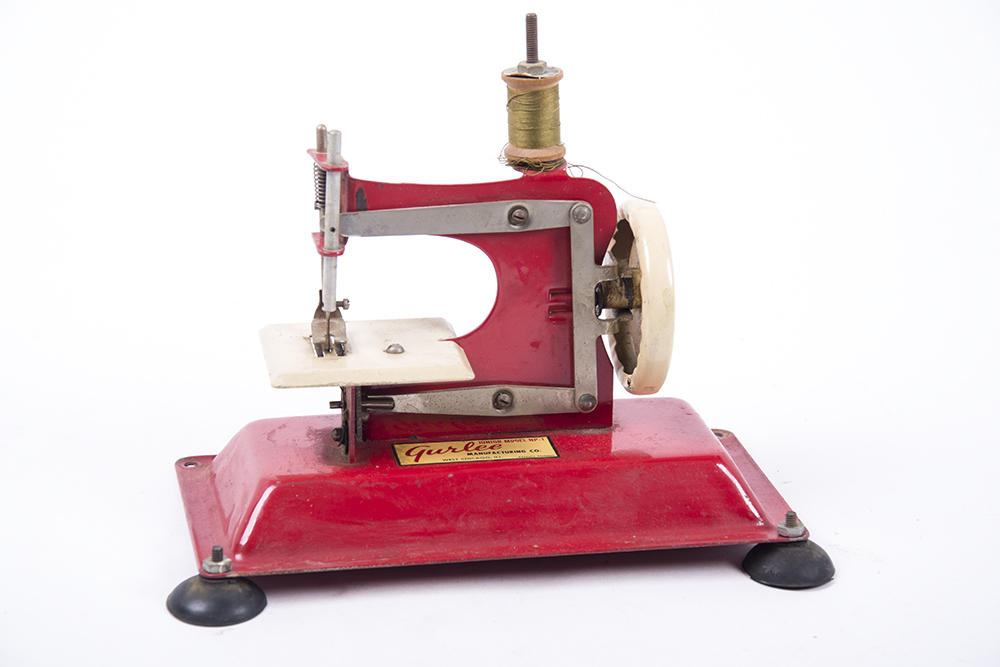 Vintage Gurlee Junior Sewing Machine