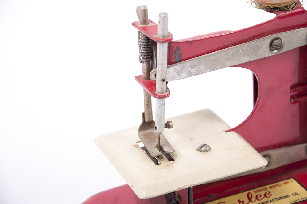 Vintage Gurlee Junior Sewing Machine