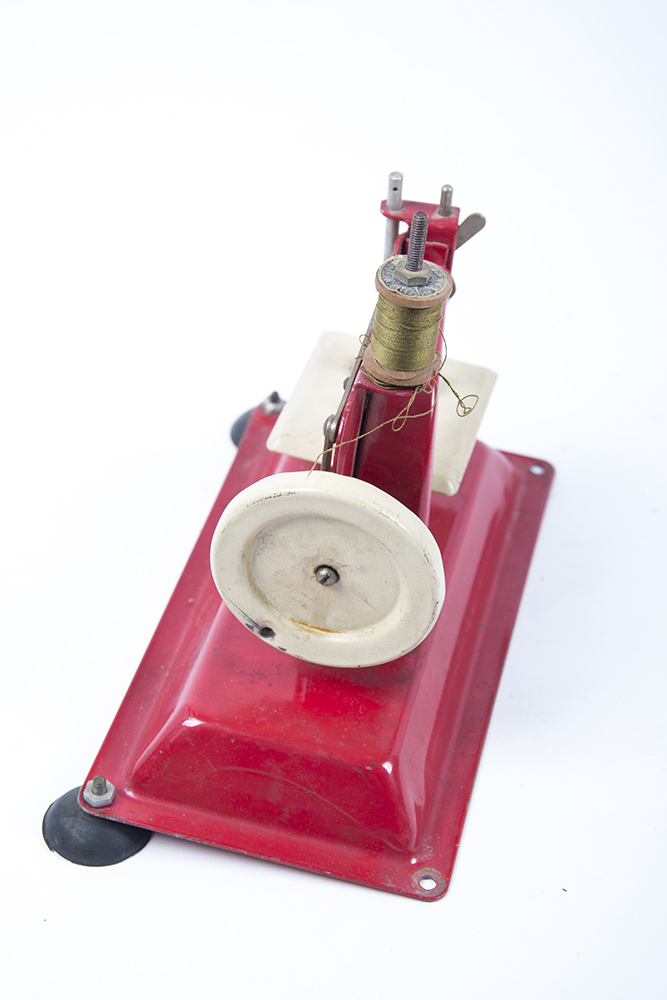 Vintage Gurlee Junior Sewing Machine