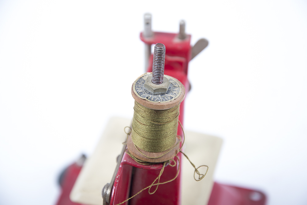 Vintage Gurlee Junior Sewing Machine