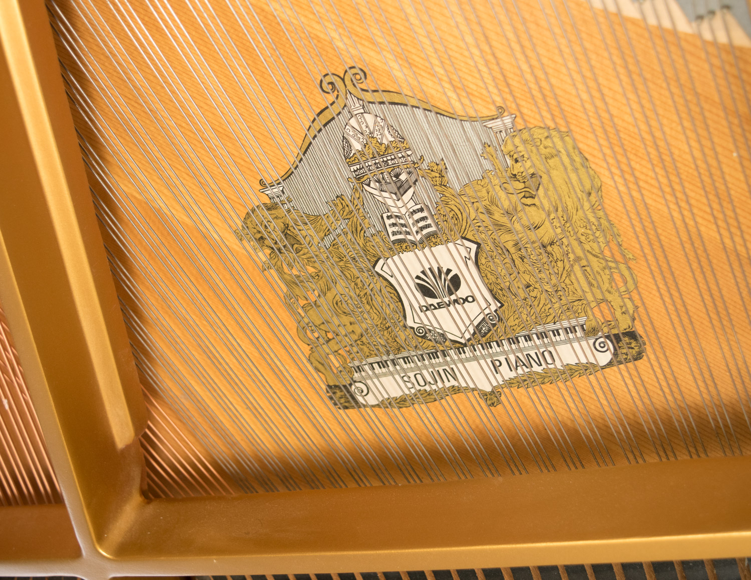 Ivory Daewoo Sojin Baby Grand Piano