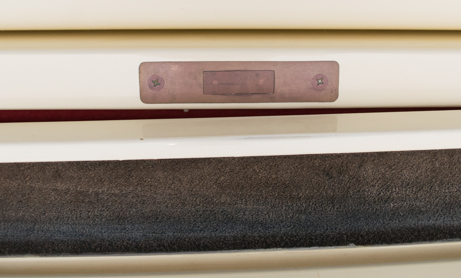 Ivory Daewoo Sojin Baby Grand Piano