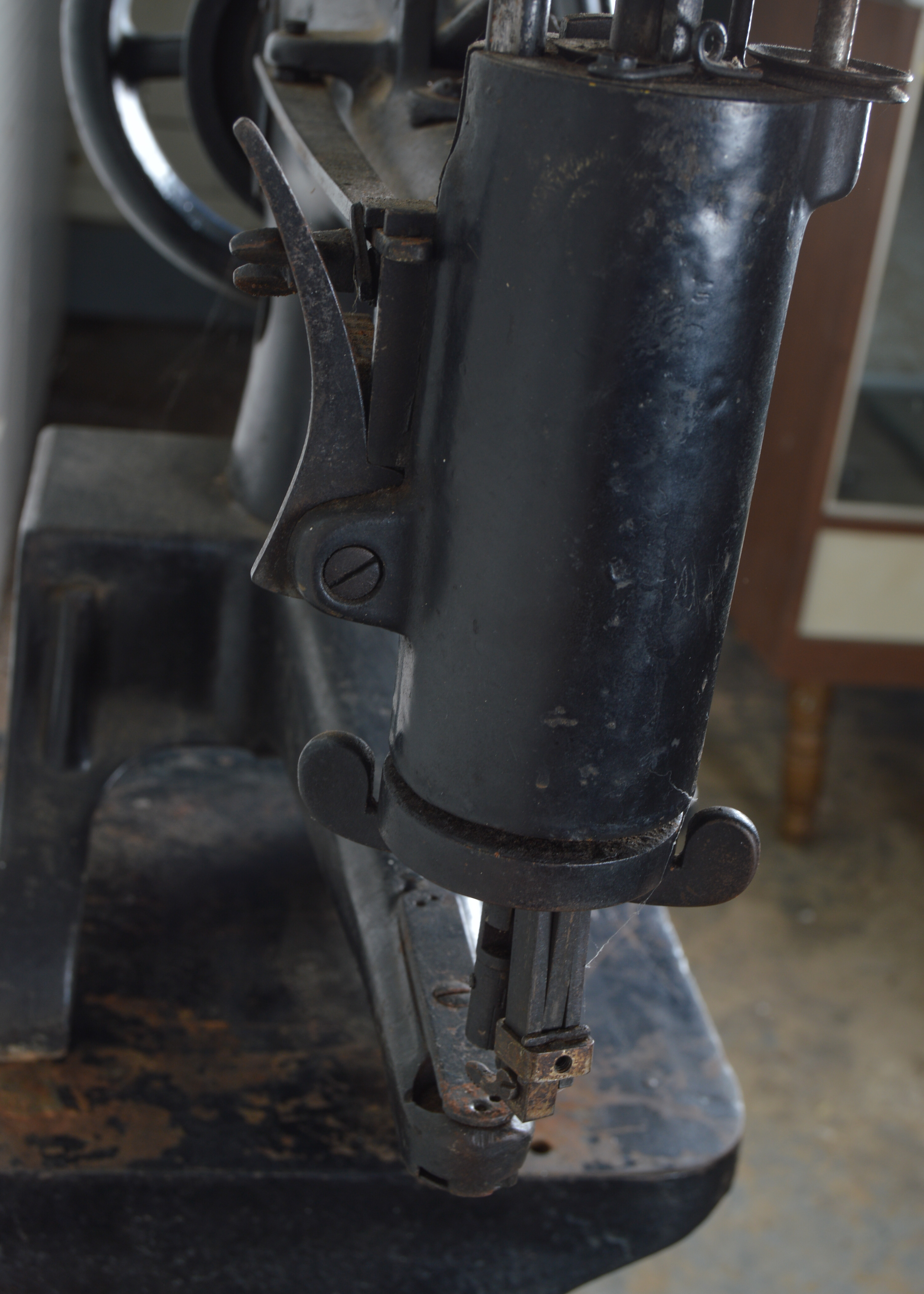 Antique Singer 29-4 Industrail Leather Sewing Machine