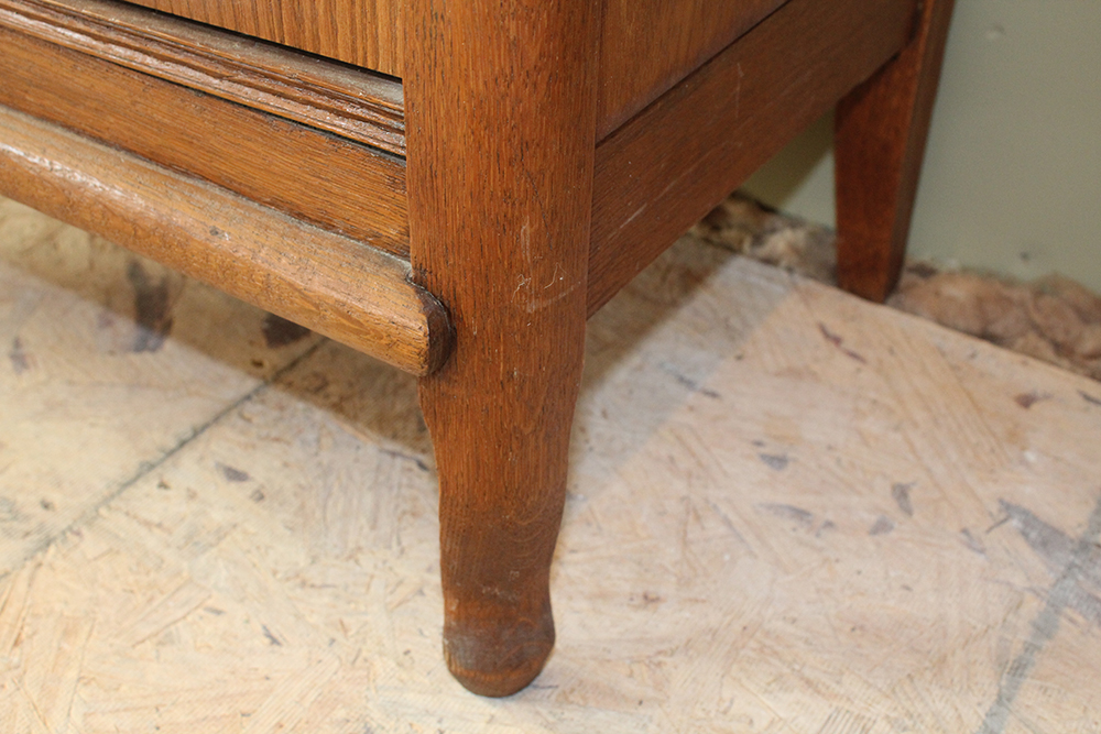 Vintage Oak Wash Stand with Towel Bar