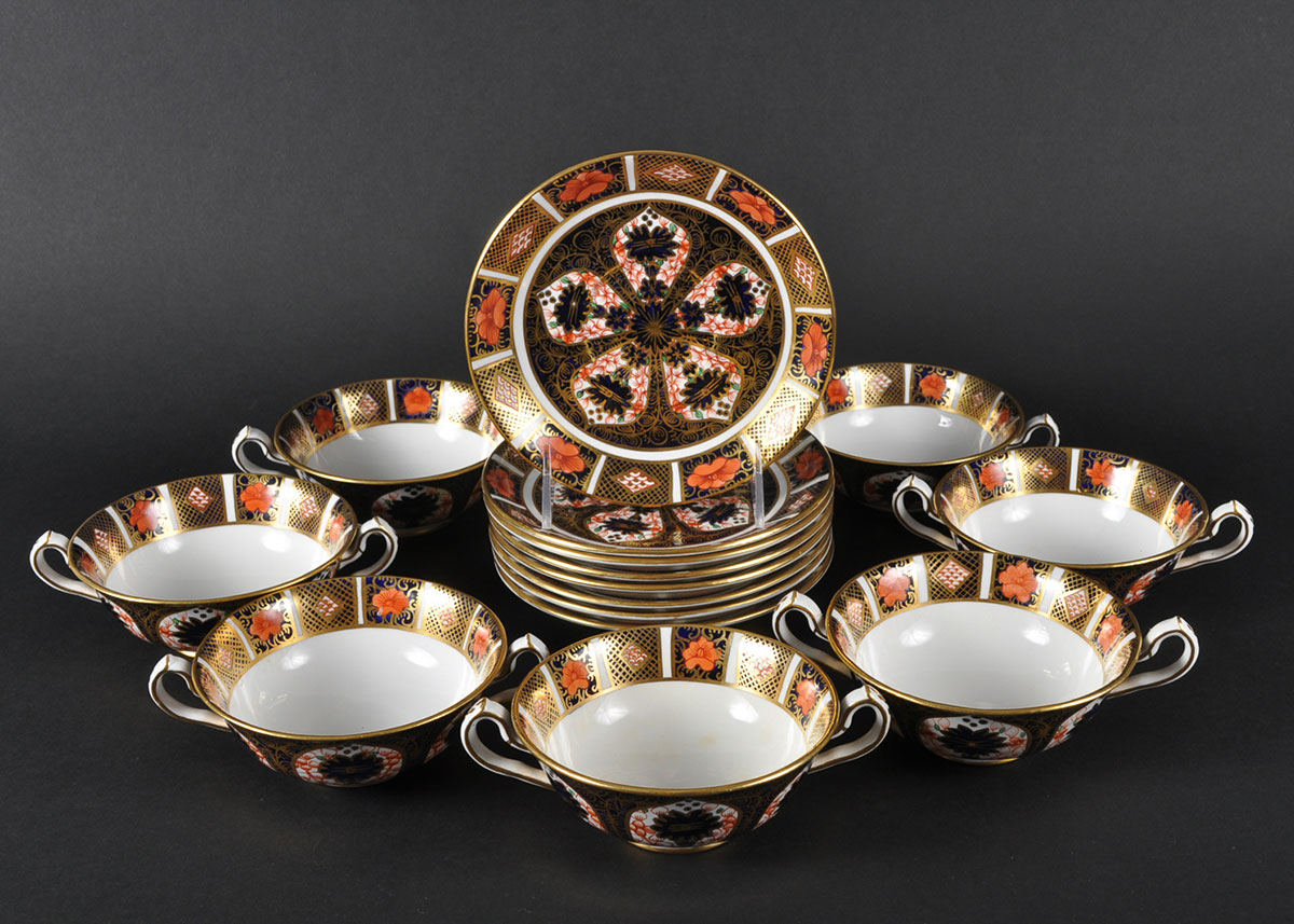 Royal Crown Derby Bone China Bouillon Set "Old Imari"