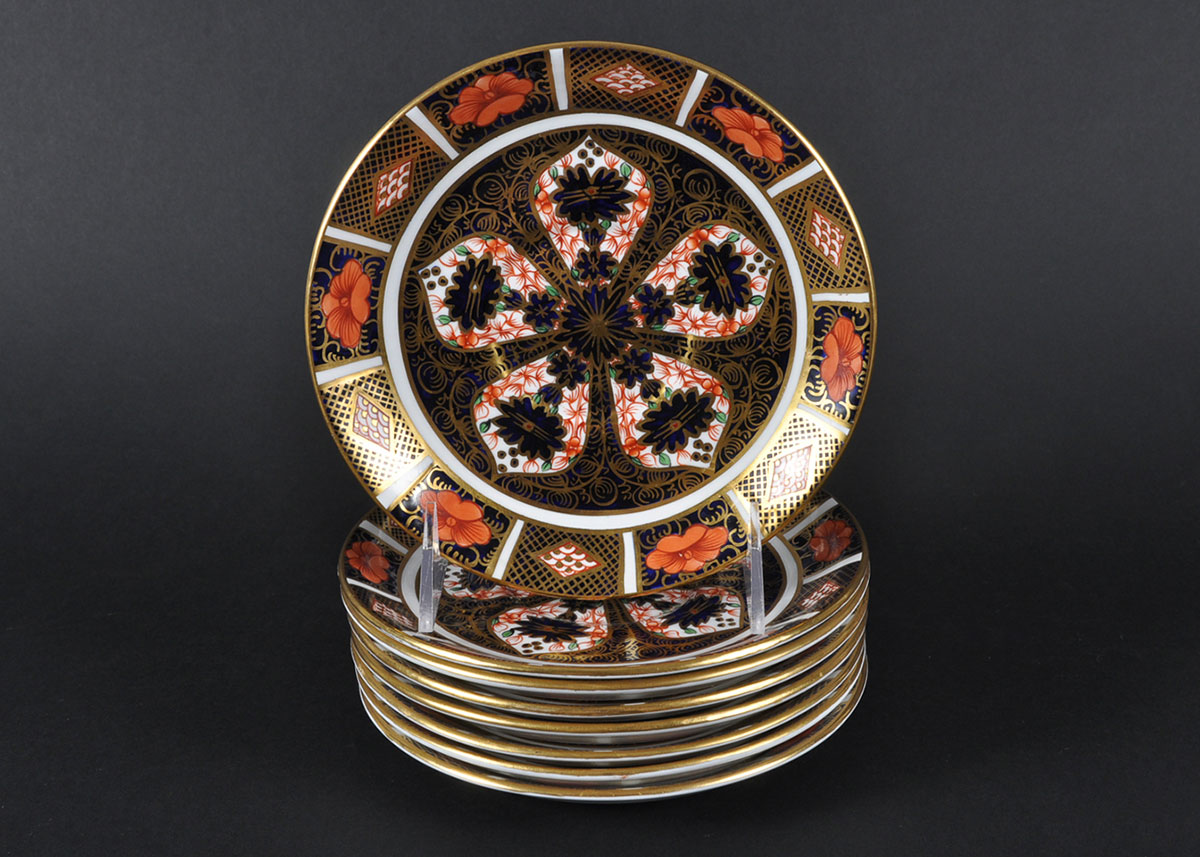 Royal Crown Derby Bone China Bouillon Set "Old Imari"