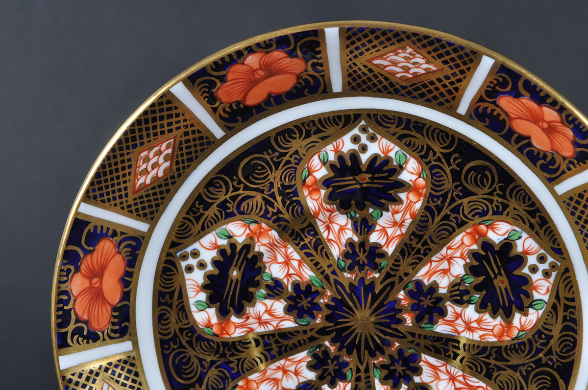 Royal Crown Derby Bone China Bouillon Set "Old Imari"