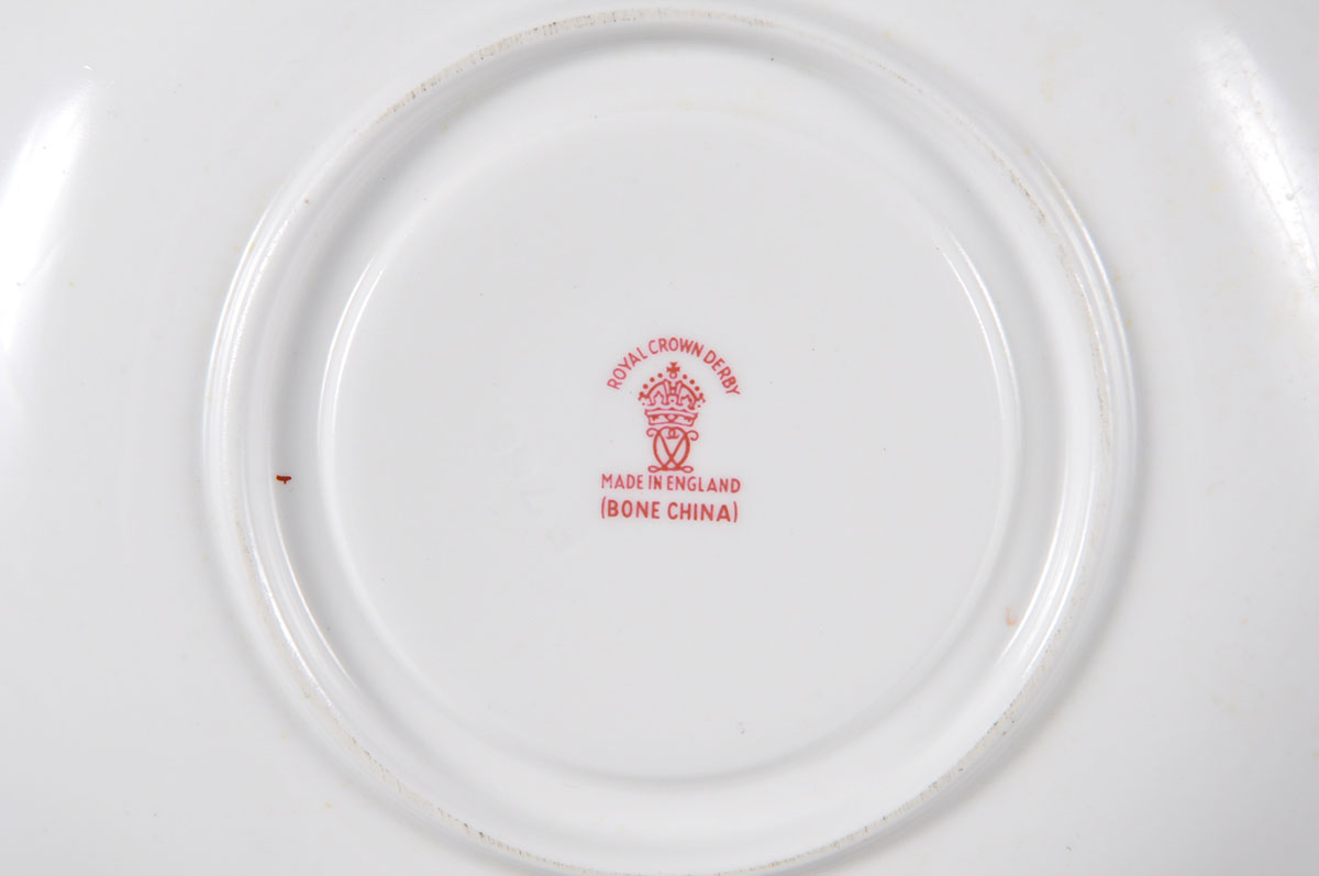 Royal Crown Derby Bone China Bouillon Set "Old Imari"