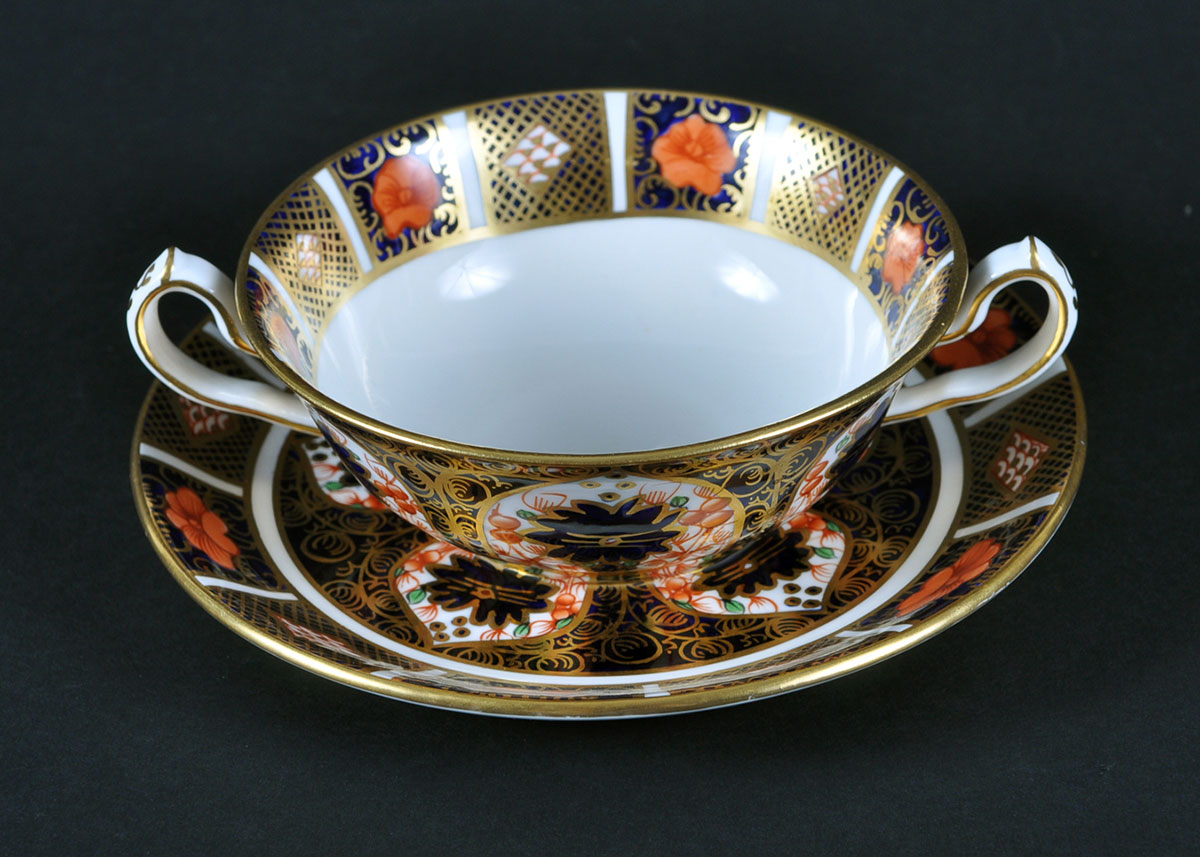 Royal Crown Derby Bone China Bouillon Set "Old Imari"