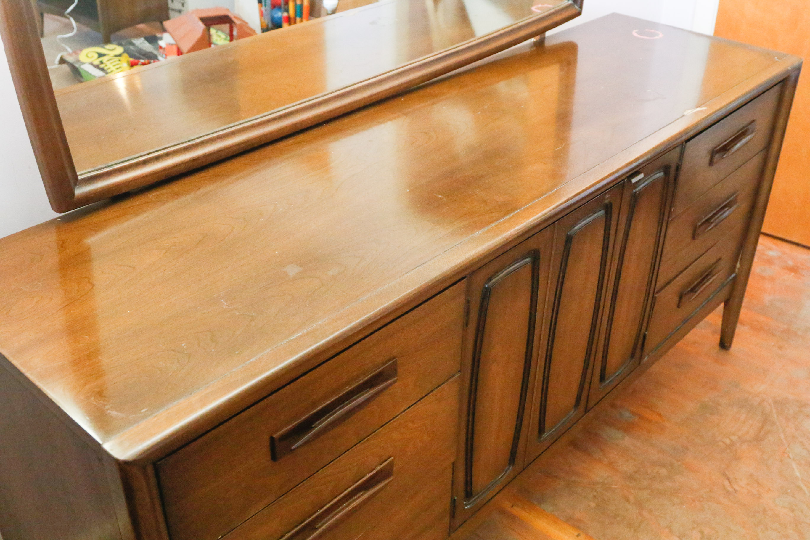 Broyhill Emphasis Collection Dresser with Mirror