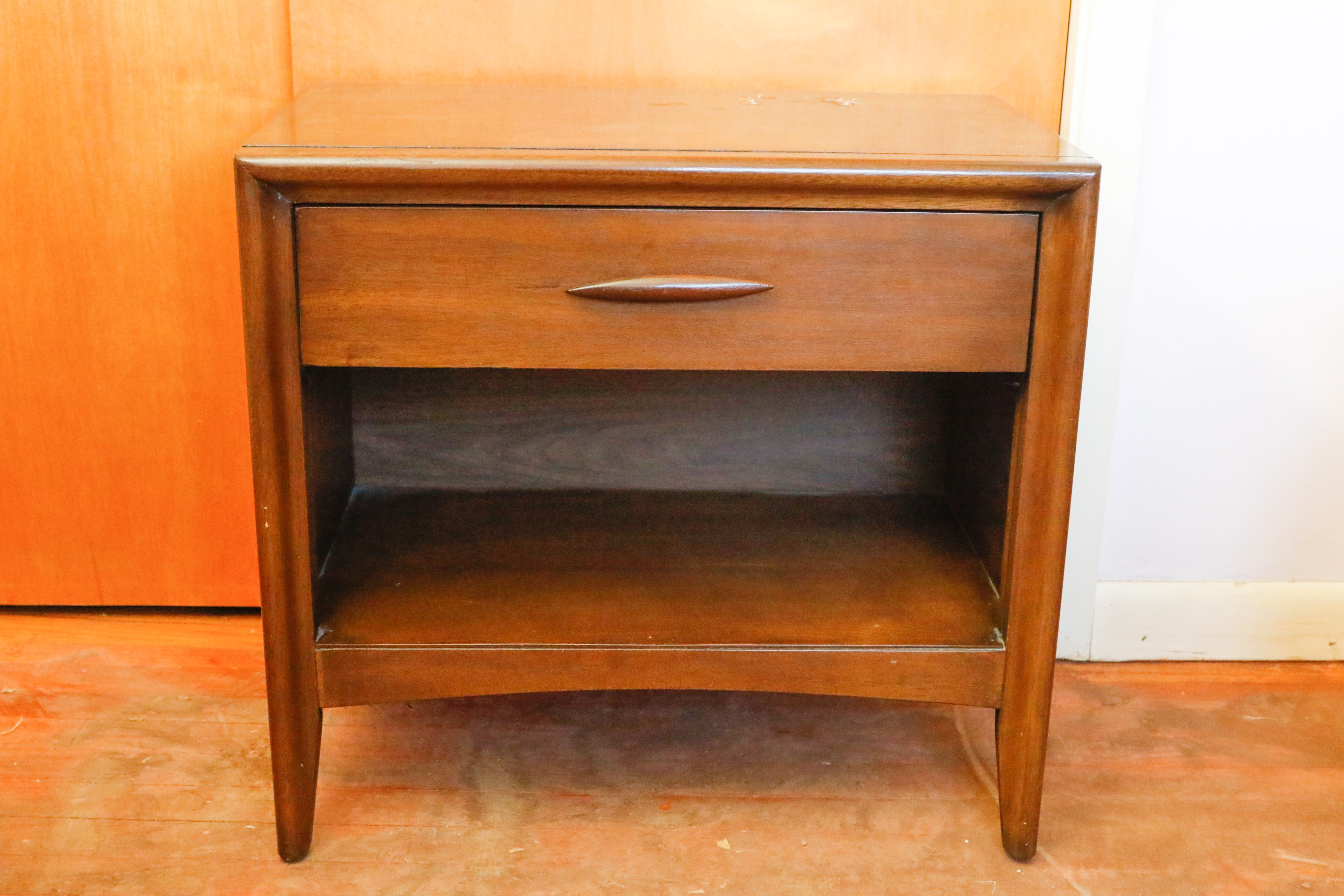 Broyhill Emphasis Collection Chest of Drawers and Nightstand