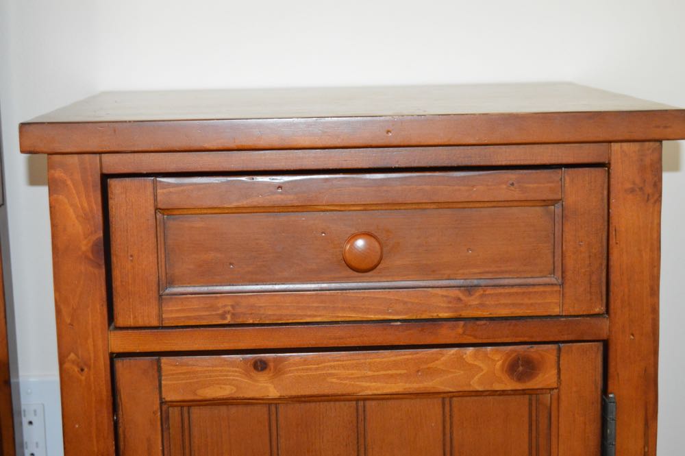 Pottery Barn Teen Beadboard Basic Bed And Trundle