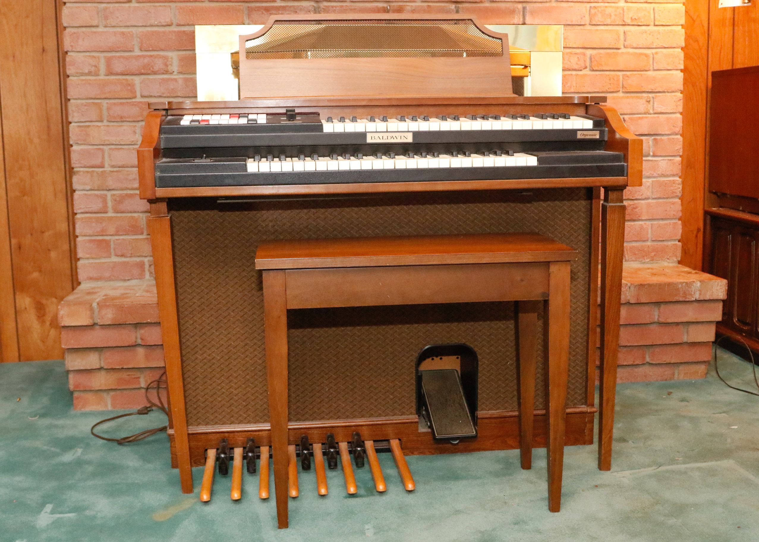 Baldwin "Spinet" M-77 Organ