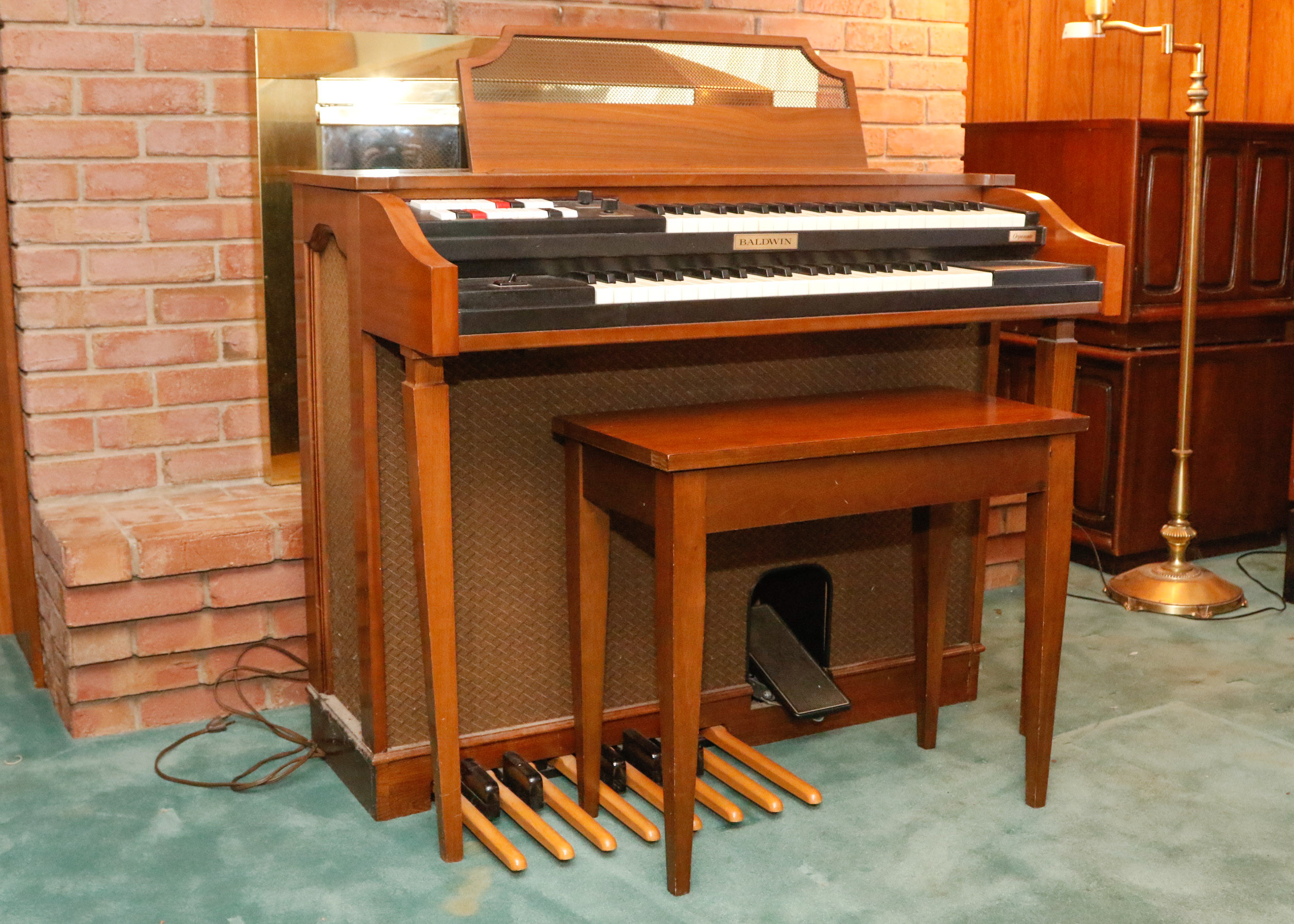 Baldwin "Spinet" M-77 Organ
