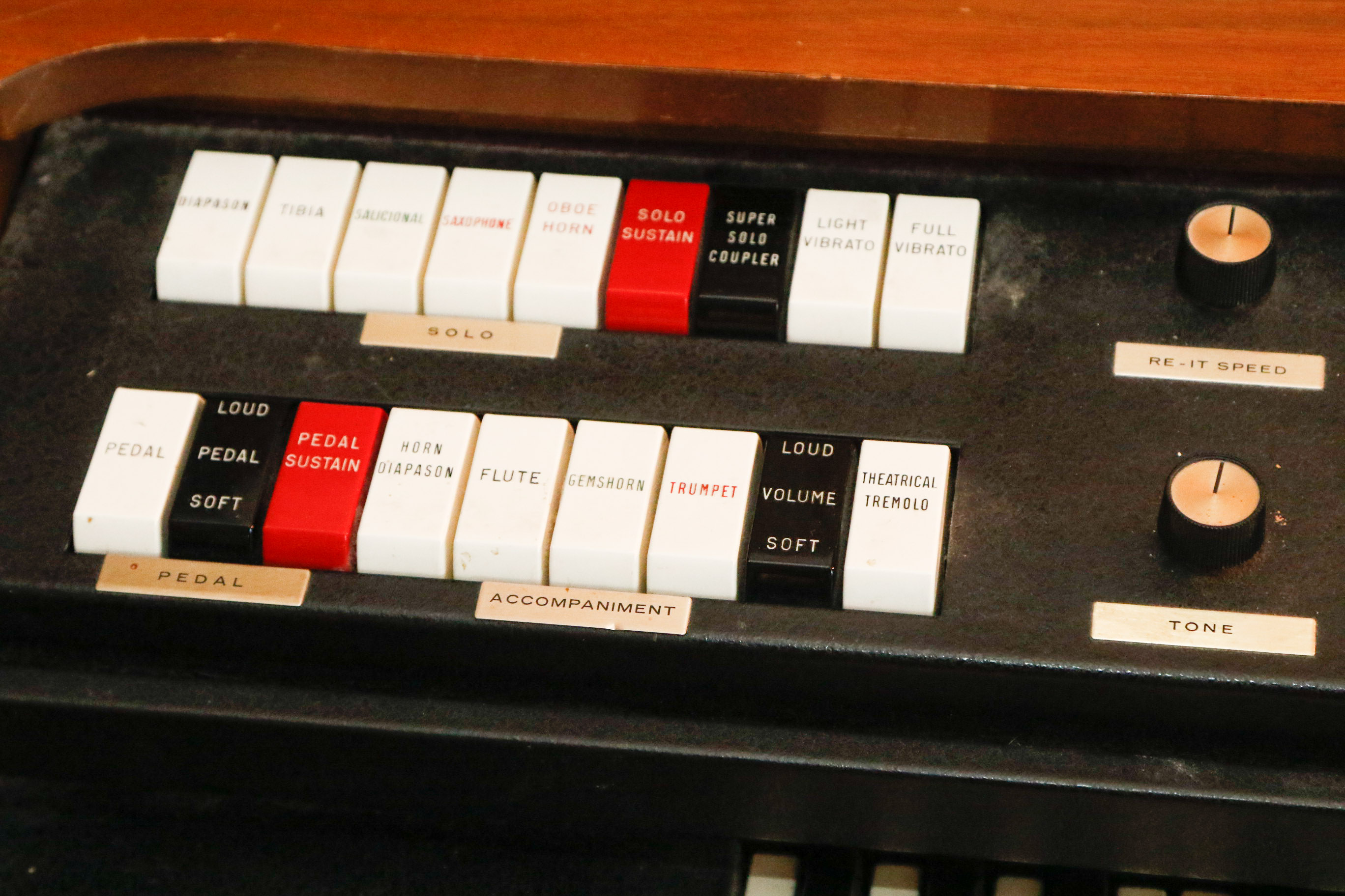 Baldwin "Spinet" M-77 Organ